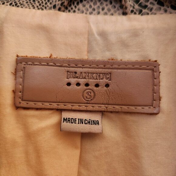 NWOT Blank NYC Snake Print Double Breasted Jacket Python Pale Pink Sz Small - Picture 5 of 10